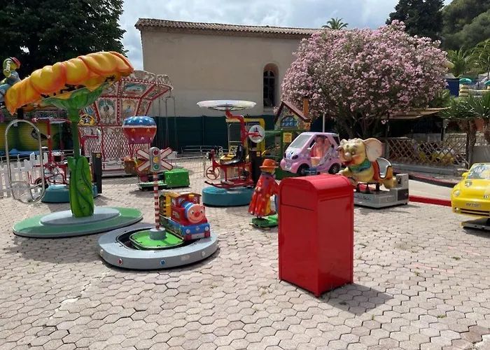 Location Saisonniere 220 M Des Plages Appartement Menton