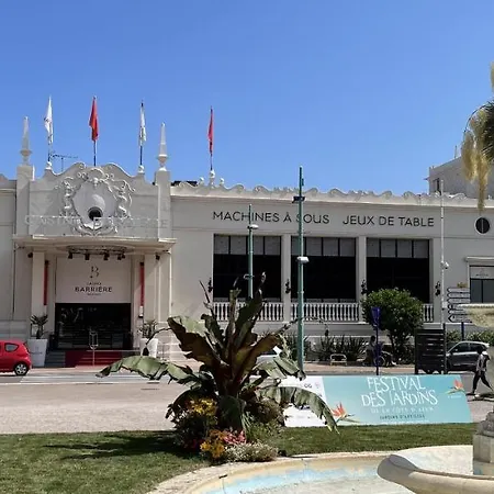 Location Saisonniere 220 M Des Plages Апартаменти *